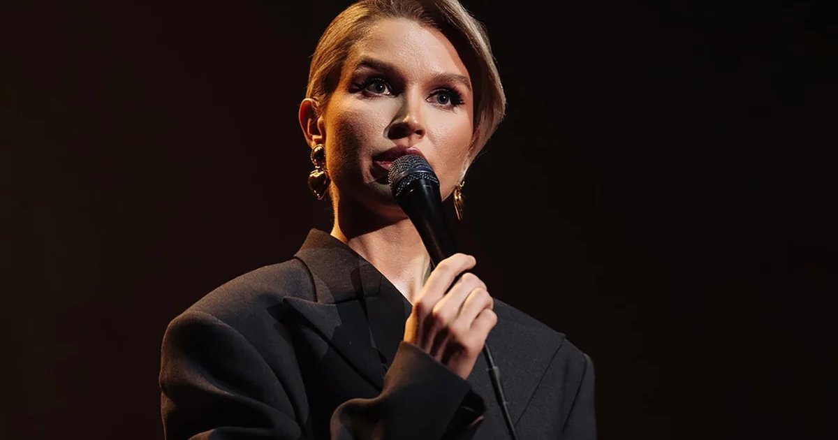 Афиша «Алиса Дударева. StandUp со зрителями»