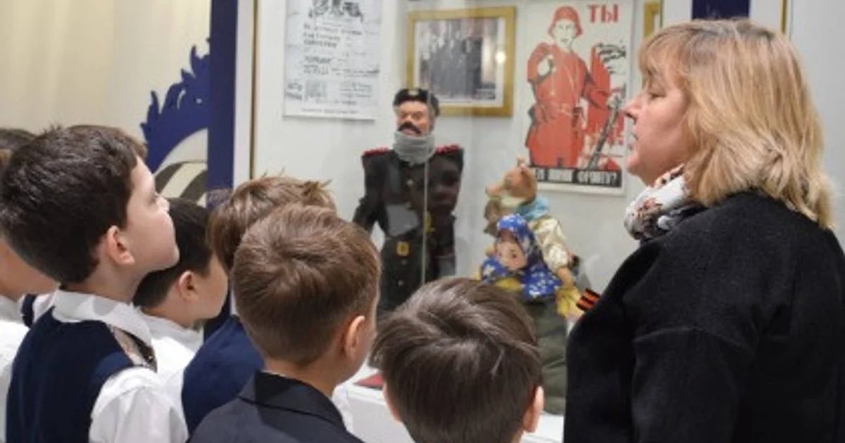 Афиша «Экскурсия «Здравствуй,мир театра кукол»»