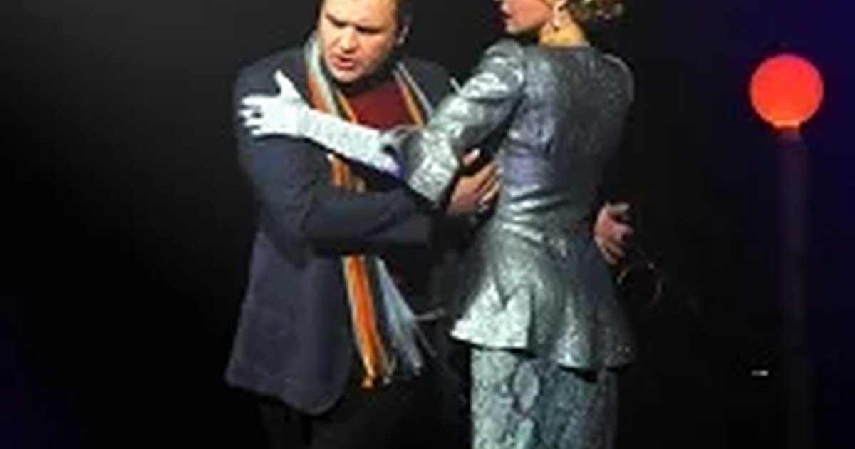 Афиша «Фиалка Монмартра»