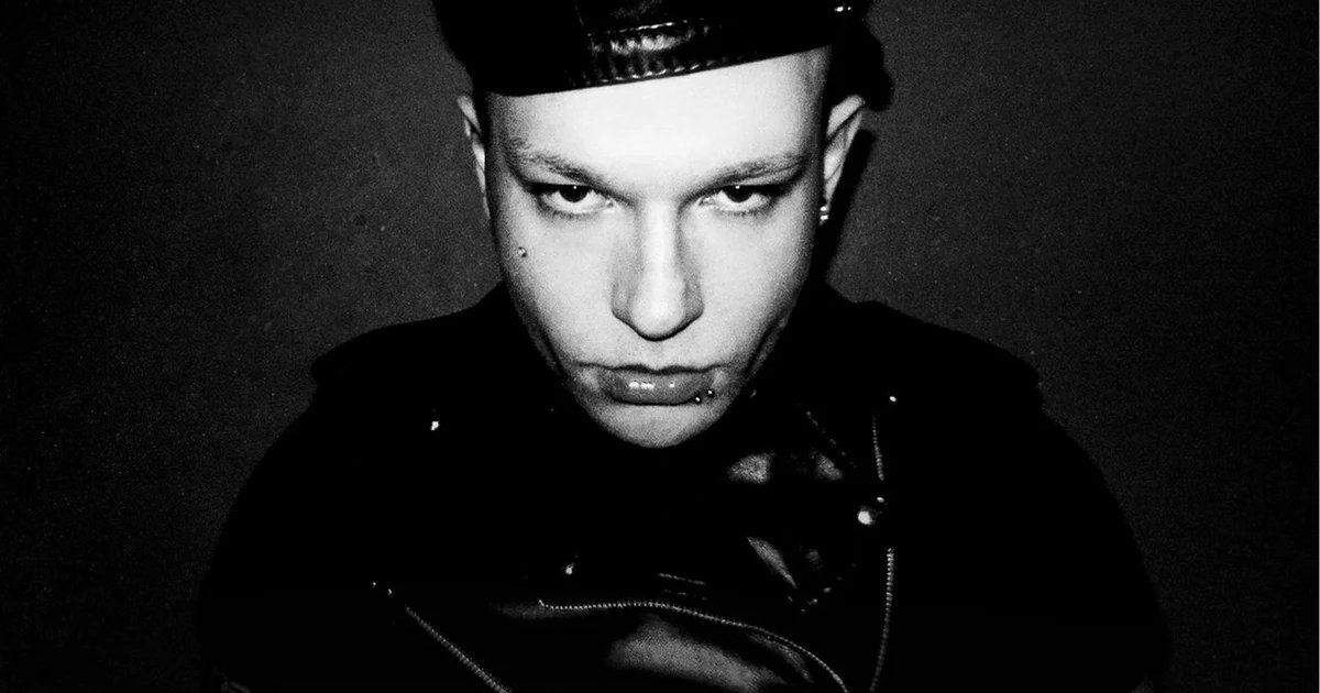 Афиша «huzzy b»