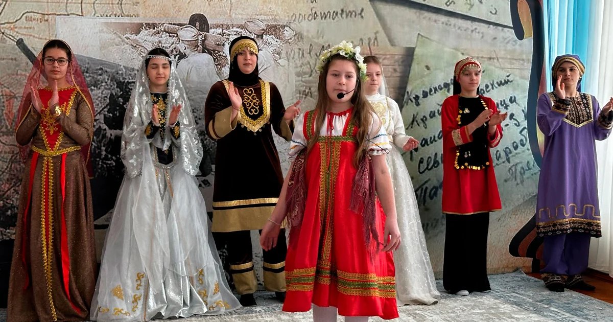 Афиша «Краски и напевы родного края»