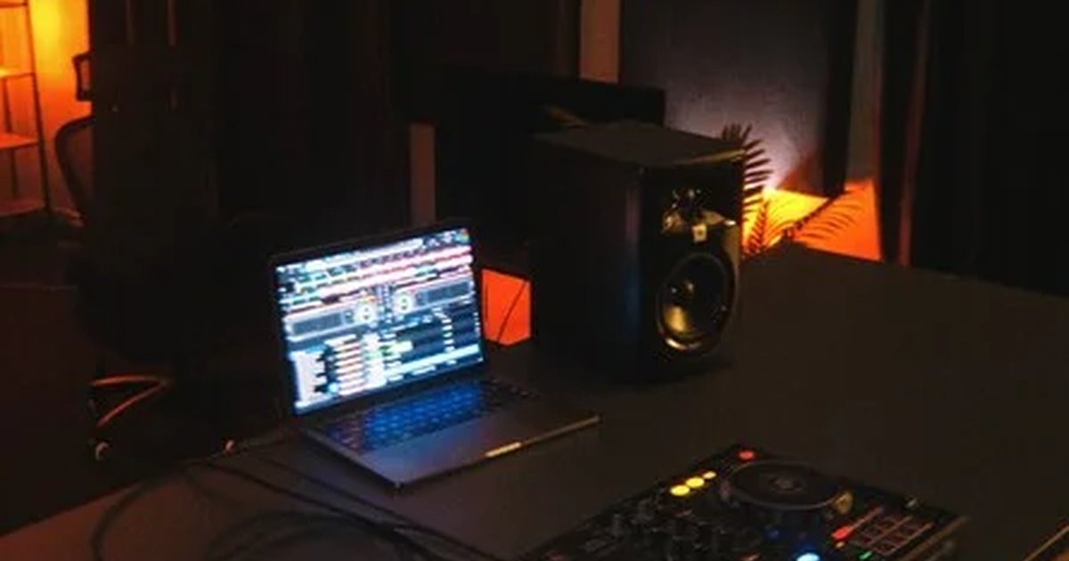 Афиша «Мастер класс dj school»