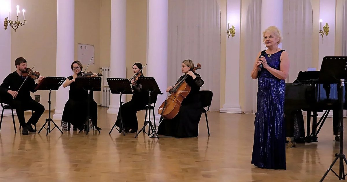 Афиша «Он нежной женщины нежнейшим другом был»