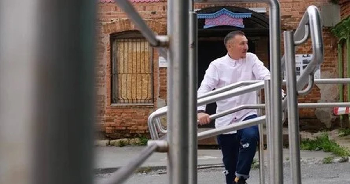 Афиша «"От Венцеля до Вакано. Старый злачный Че", экскурсия Эдуарда Верховых в рамках благотворительного книжного фестиваля "Лампочка"»