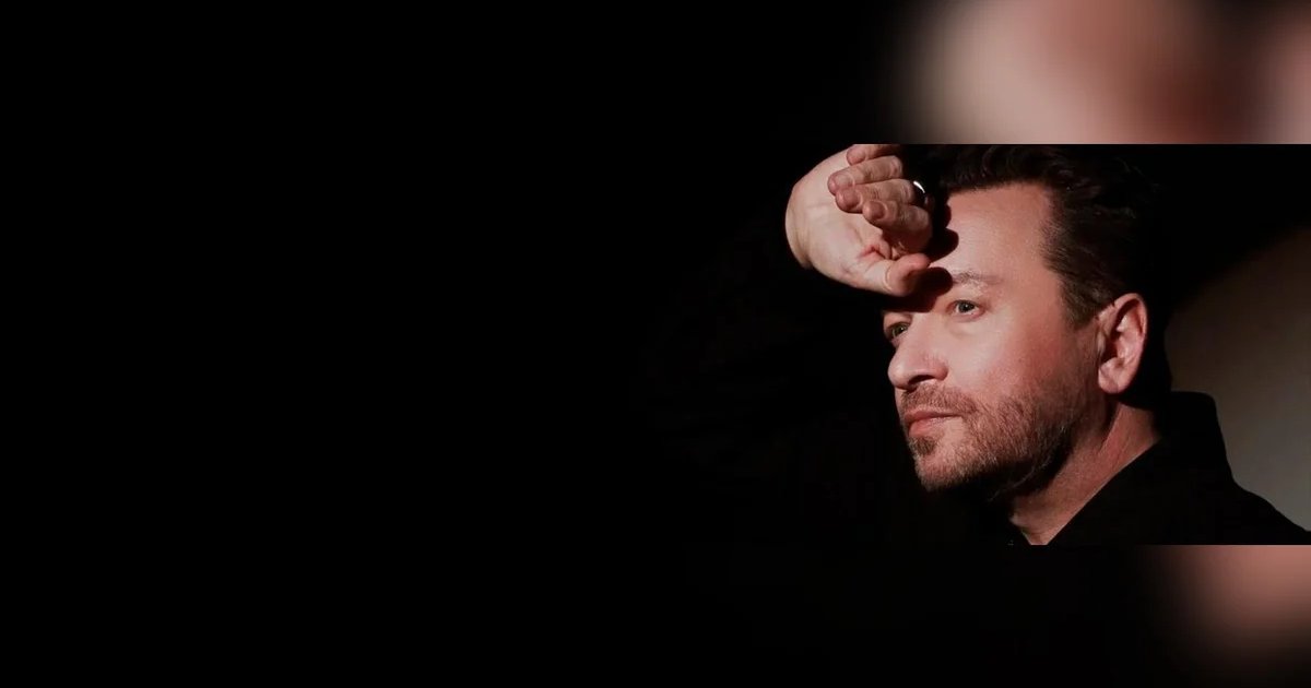 Афиша «Поэтический моноспектакль Владимира Глазунова " Есенин признание в любви"»