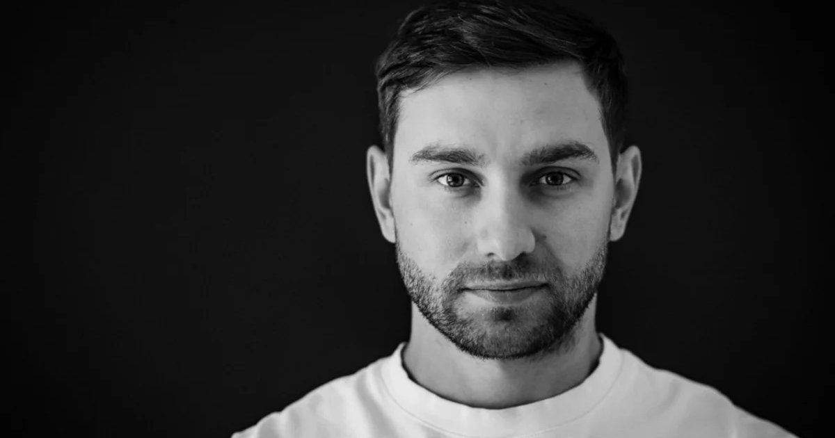 Афиша «Поэтический вечер Ильи Ильиных»