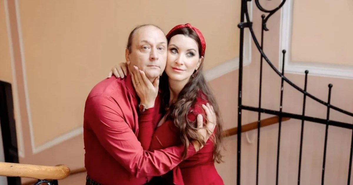 Афиша «Случайно стать счастливым.»