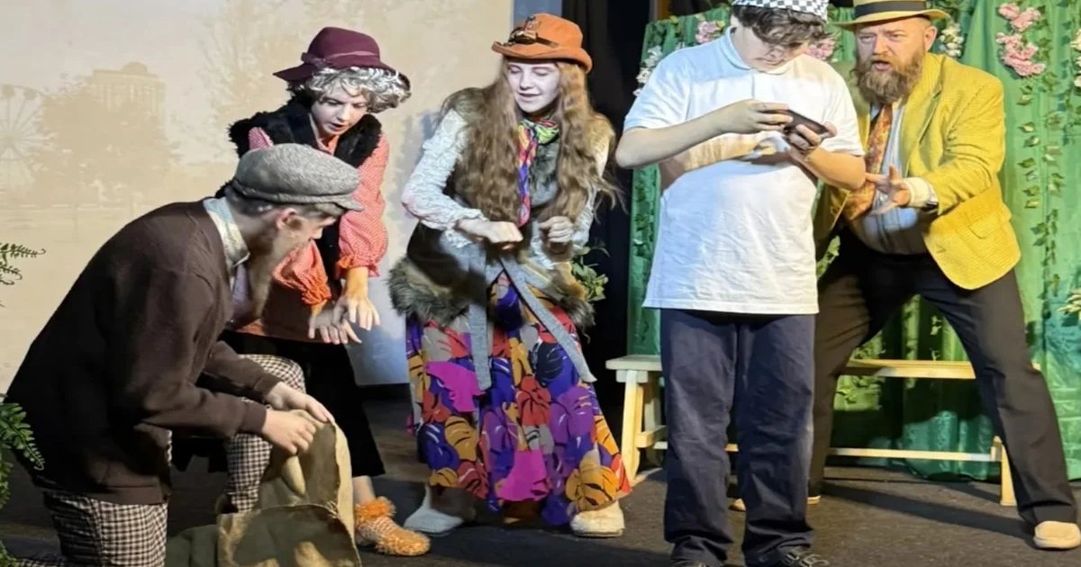 Афиша «Спектакль "Сказка о потерянном времени"»