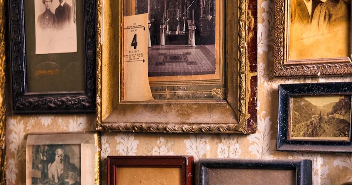 Афиша «СПЕКТАКЛЬ В КВАРТИРЕ ДОВЛАТОВА "ЧТО Я НАЖИЛ"»