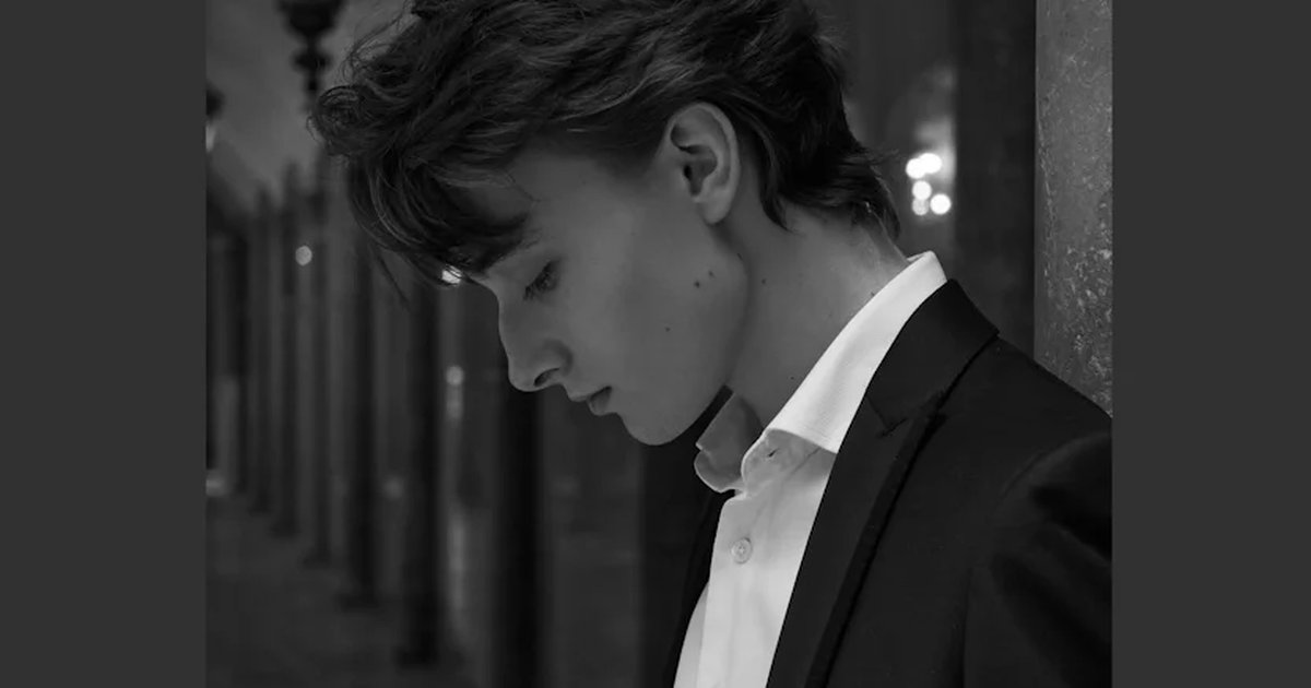 Афиша «Зимний фестиваль Pianissimo. Сольный концерт Даниил Пронин в Большом петергофском дворце»