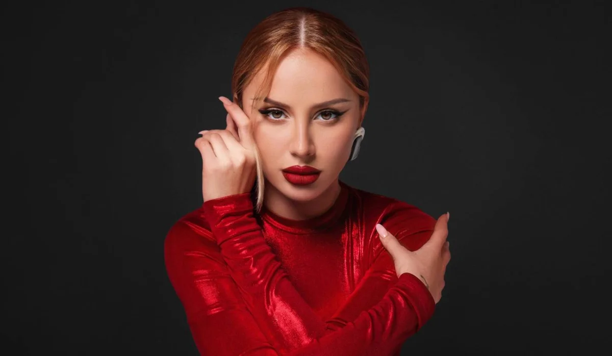 Афиша «ANNA ASTI. Сольный концерт "ШОУ "Царица" в г. Владивосток»