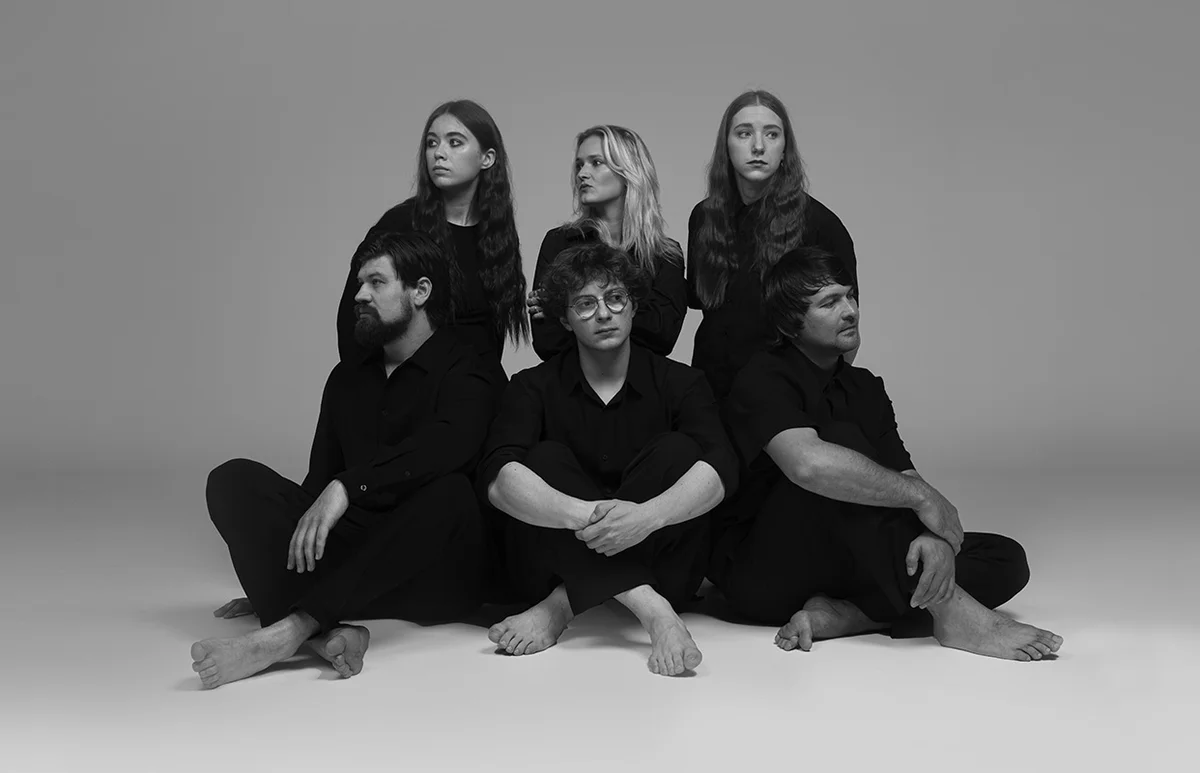 Афиша «Бонд с кнопкой»