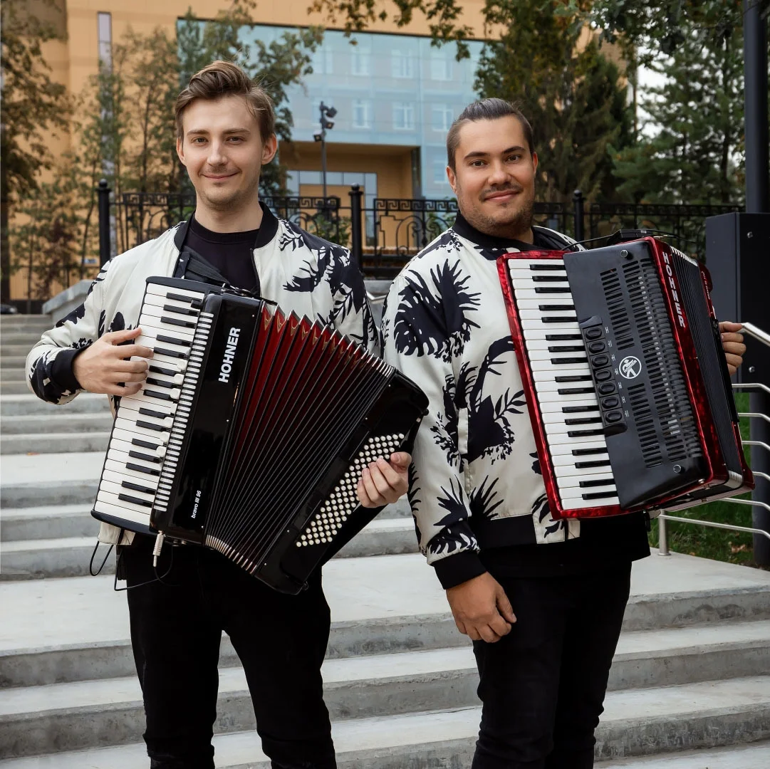 Афиша «Чёрное и белое»