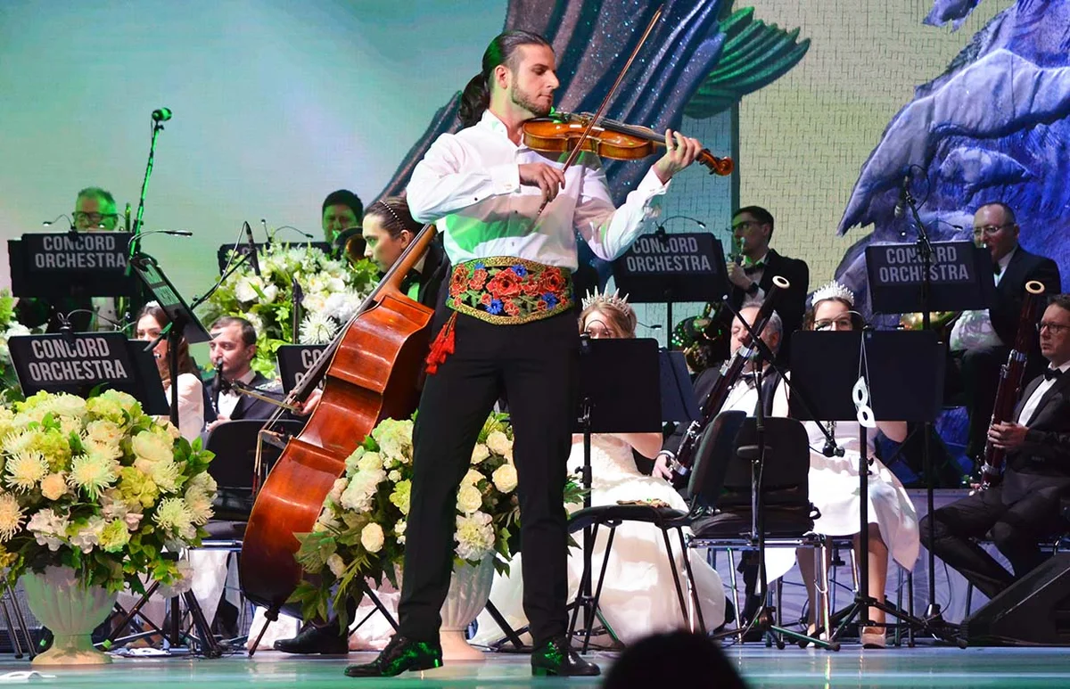Афиша «Concord Orchestra: Белоснежный бал Иоганна Штрауса. Новогоднее шоу»