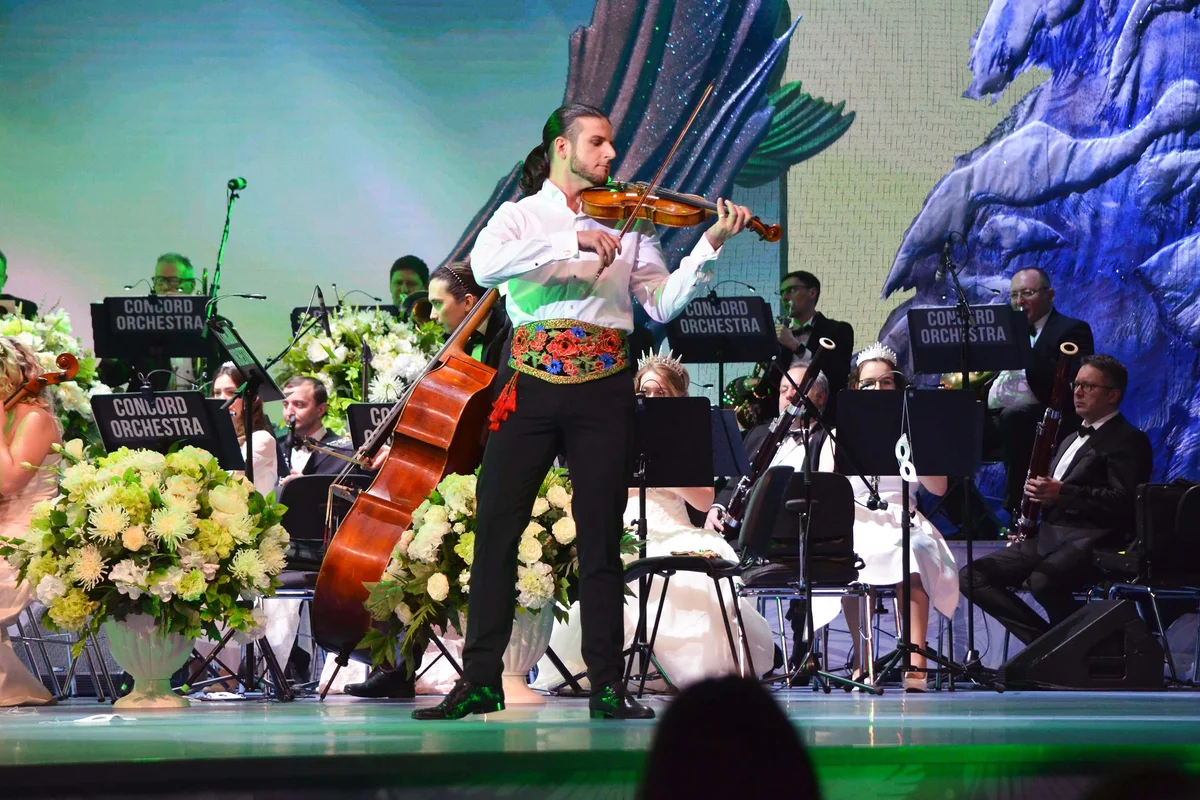 Афиша «Concord orchestra: Белоснежный бал Иоганна Штрауса. Новогоднее шоу»