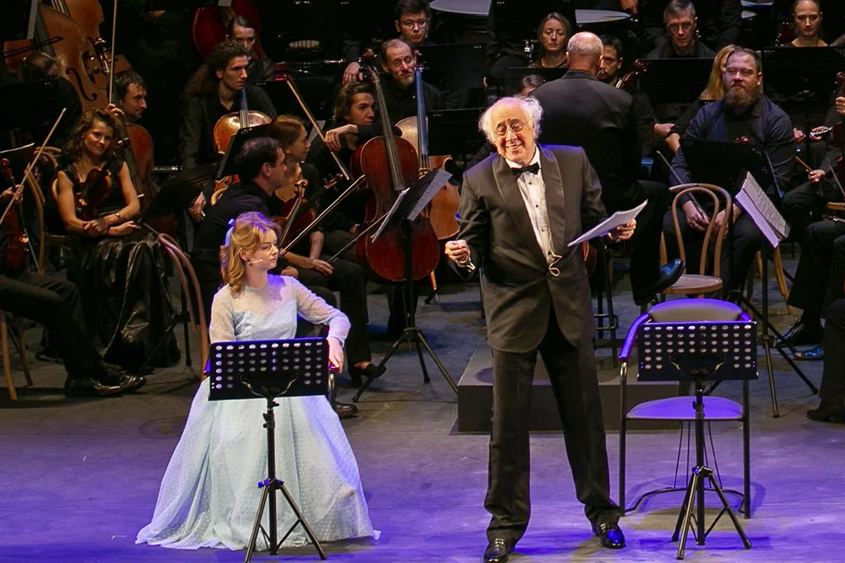 Афиша «Евгений Онегин. Страницы романа (Театр им. Ленсовета)»