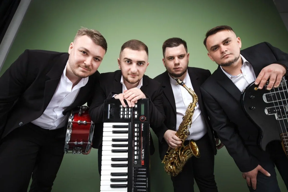 Афиша «Four Brothers»