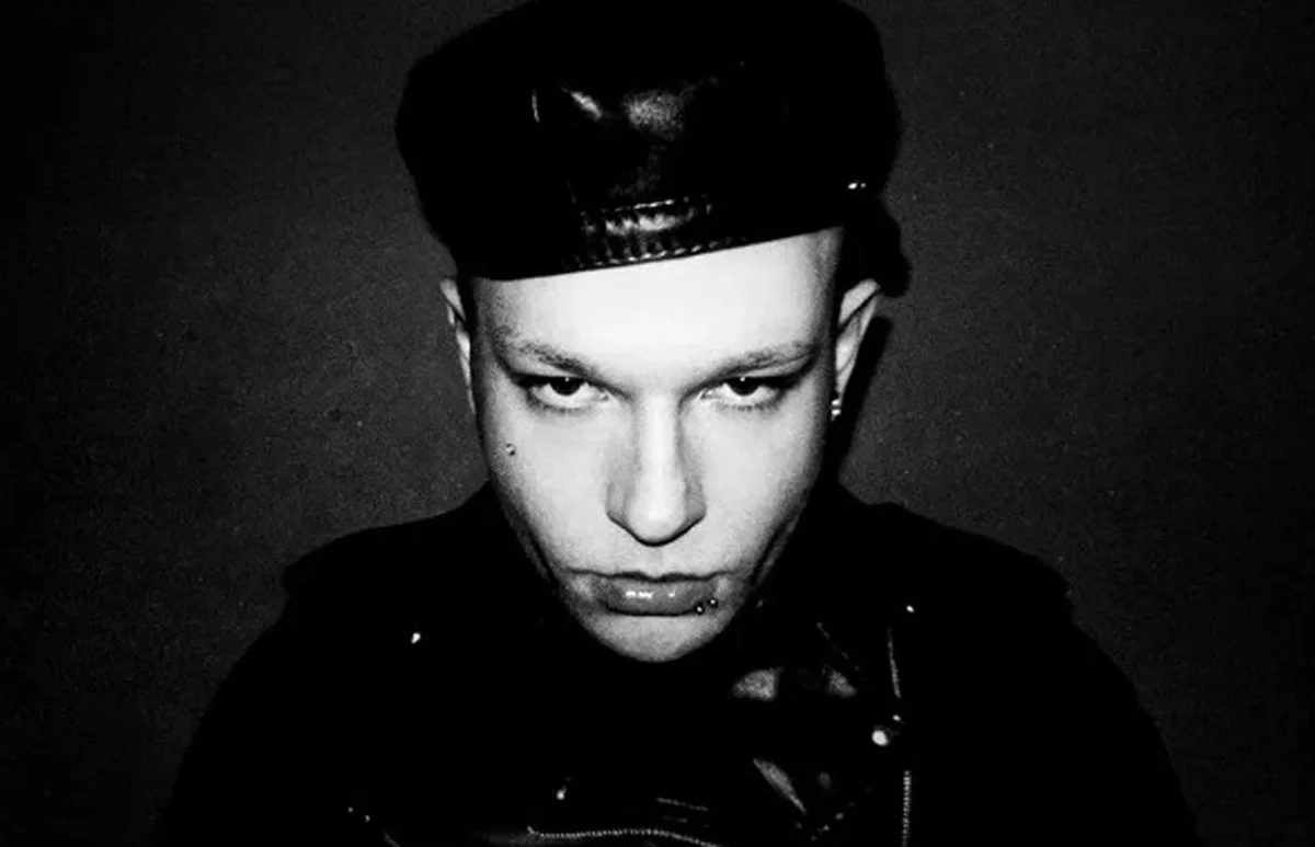 Афиша «huzzy b»