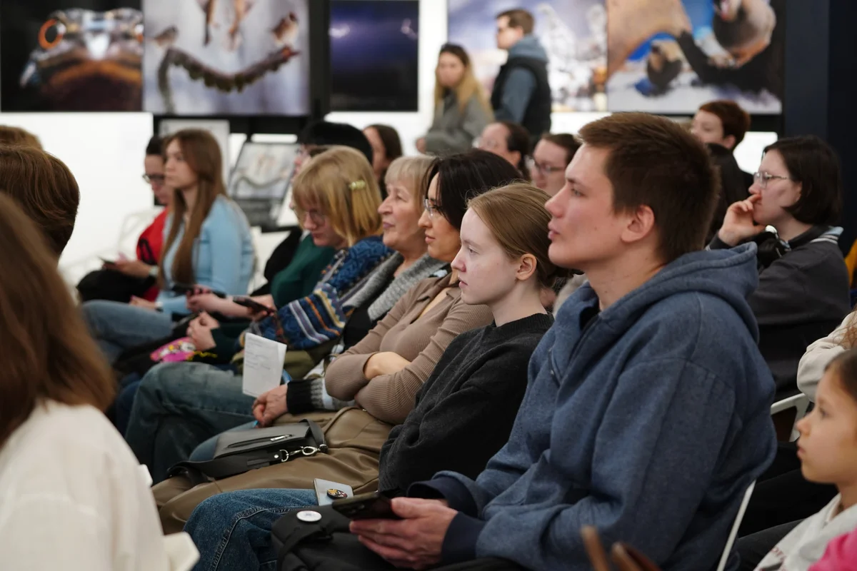 Афиша «Лекторий: Сохранение эмоционального контакта»