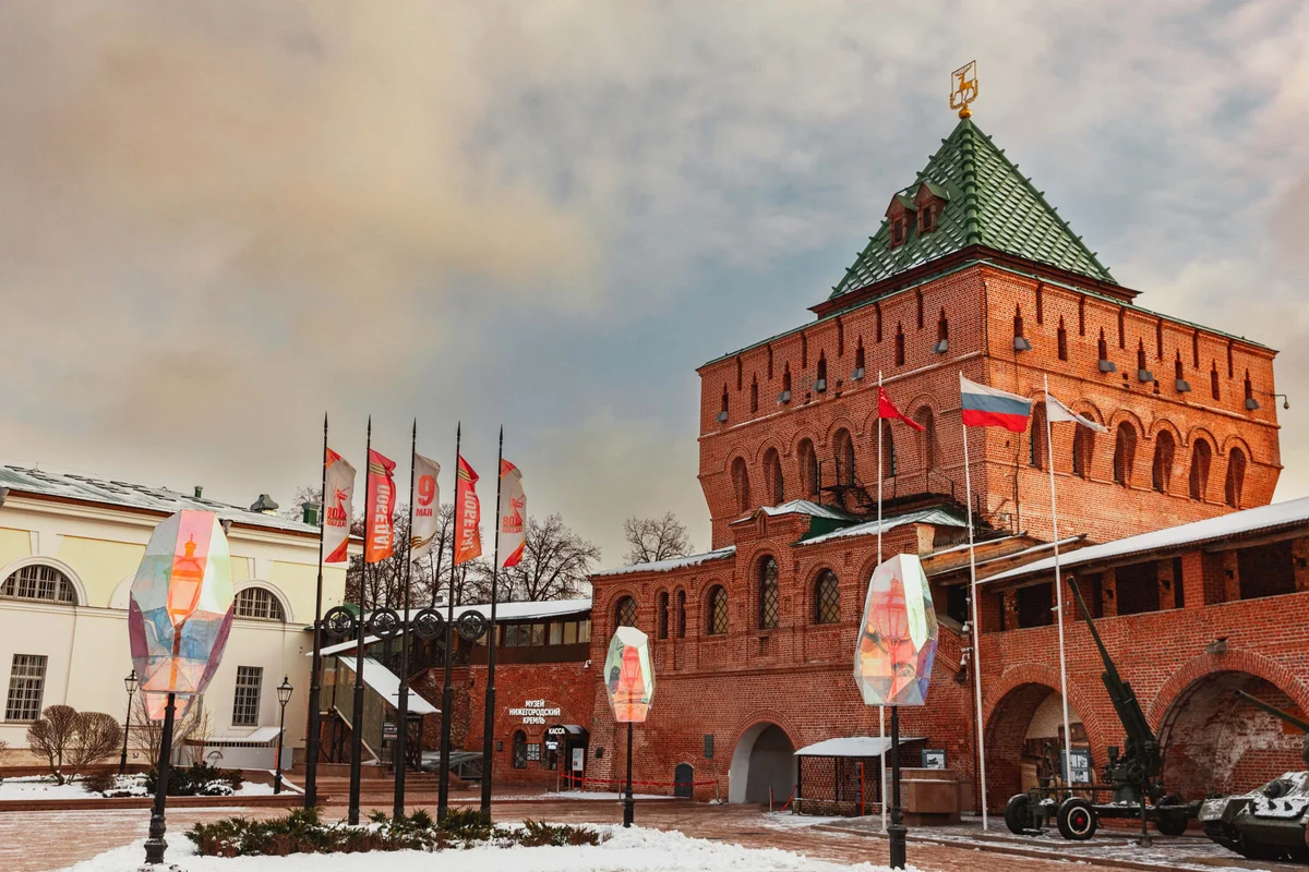 Афиша «Обзорная экскурсия по территории нижегородского кремля»