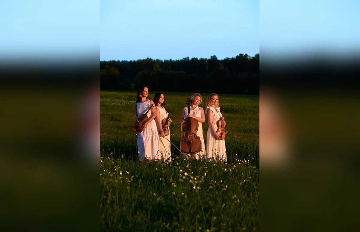 Афиша «Праздничная программа «От Вивальди до Jingle Bells» в Ротонде Дома голландской церкви»