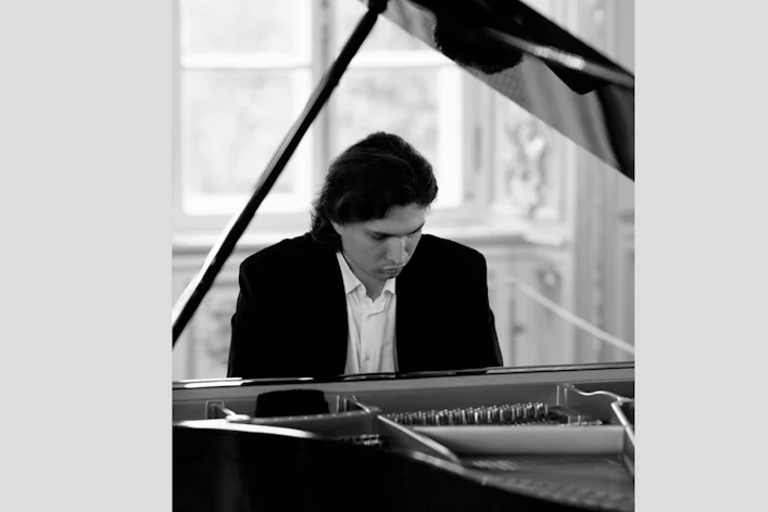 Афиша «Зимний фестиваль Pianissimo. Сольный концерт Федор Орлов в Государственном Эрмитаже»